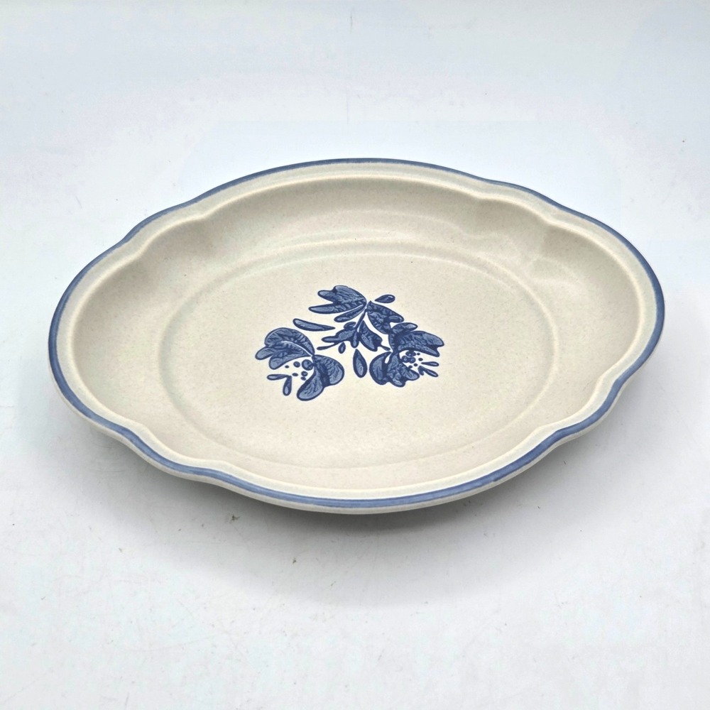 VINTAGE Pfaltzgraff YORKTOWNE OVAL 8 1/4" x 6" x 1 5/8" RELISH DISH